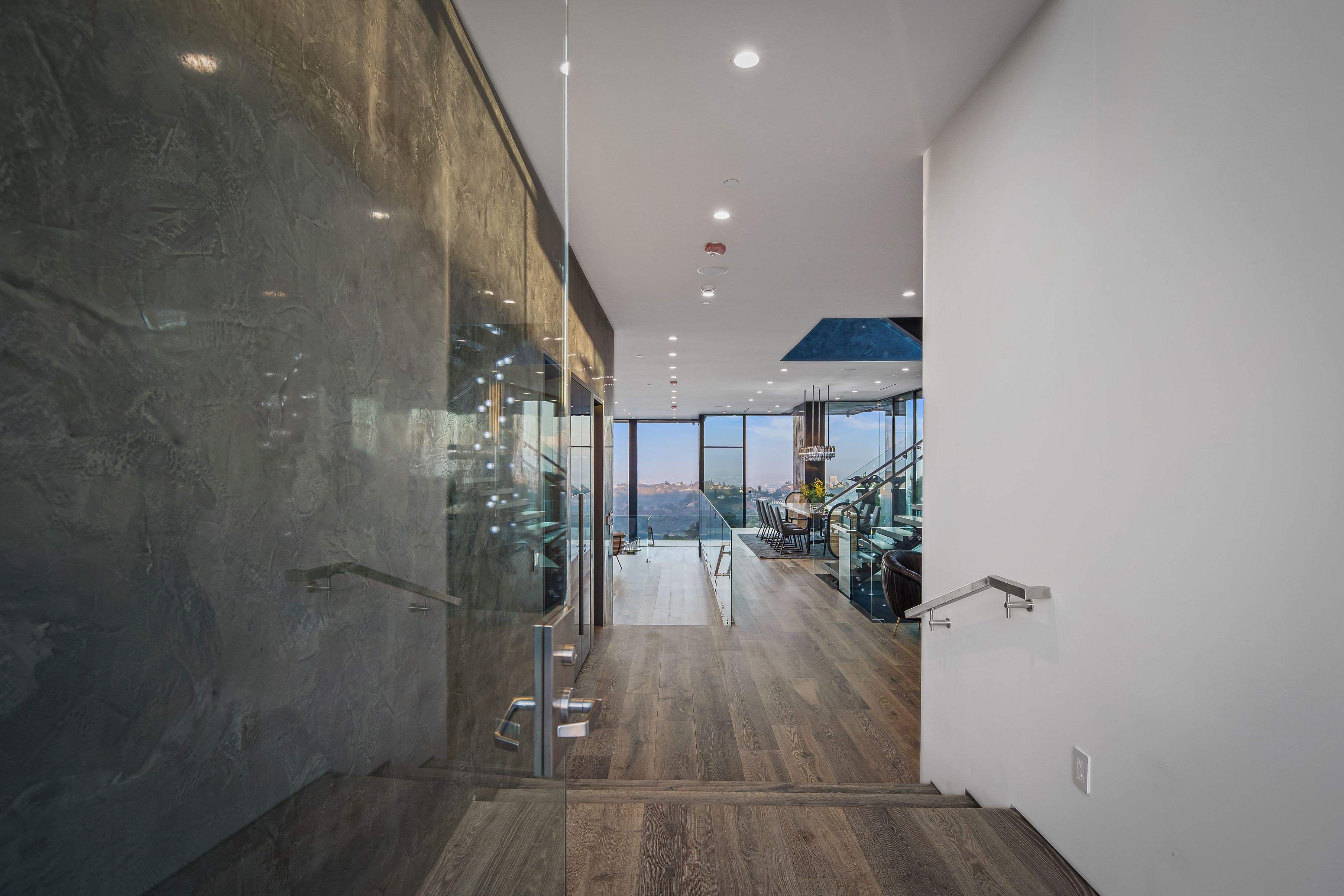 Photo 4 for Listing #37078C1612922342155